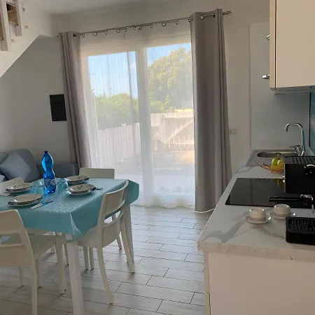 Le Ciliegie: Moderno * Isola Rossa (Sassari)