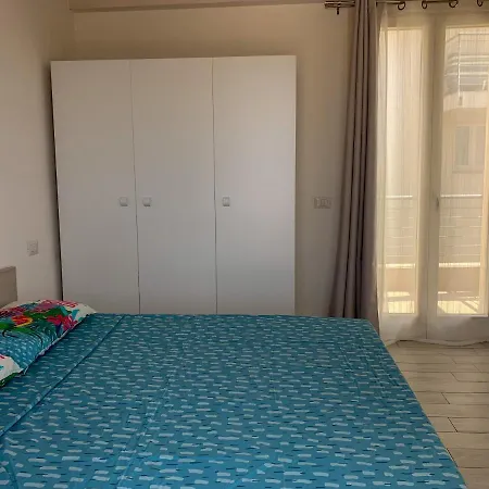 Le Ciliegie: Moderno Isola Rossa (Sassari)